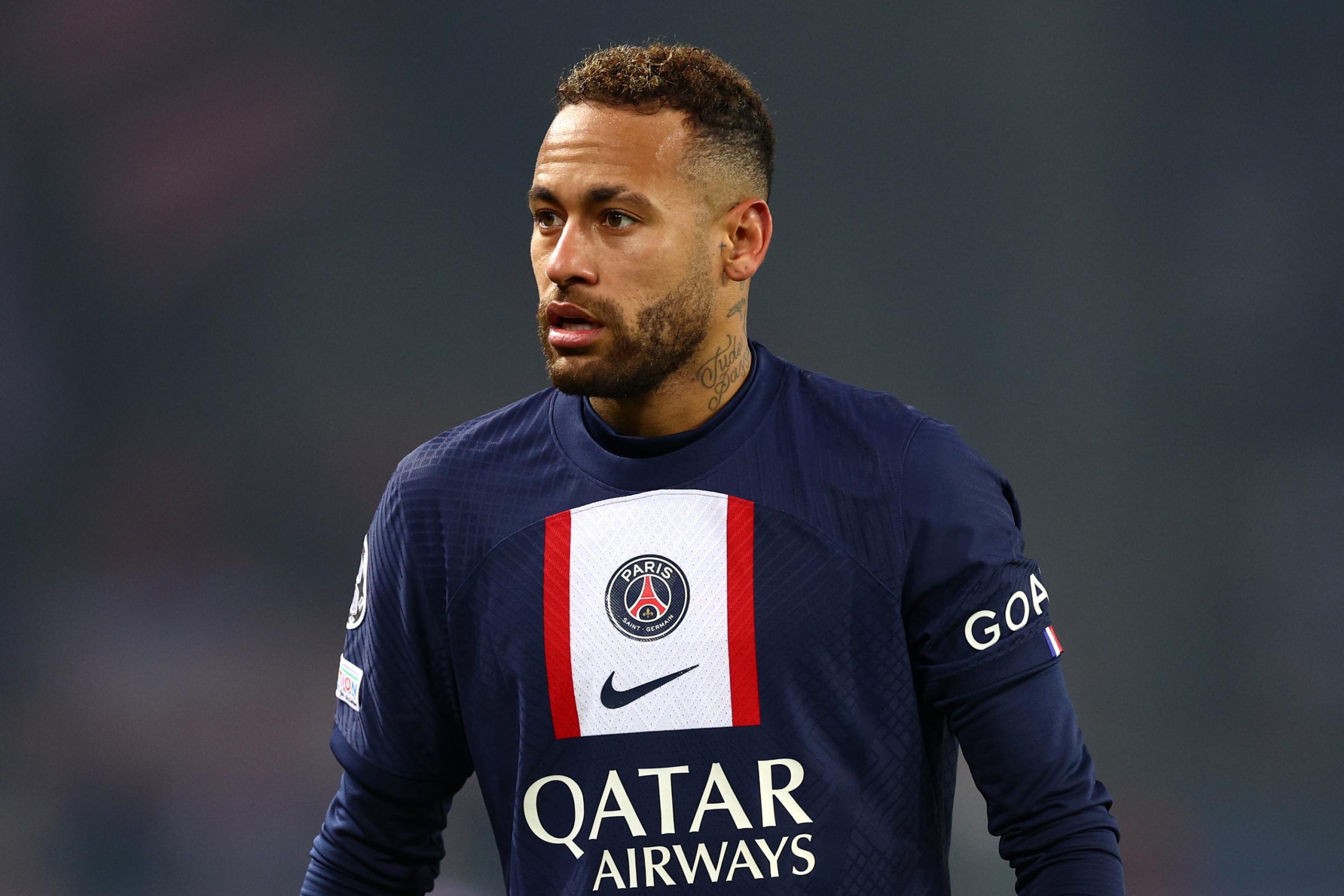 Paris Saint-Germain strongly condemns 'intolerable and insulting' chants from fans outside Neymar Jr.'s house calling for Brazilian to leave club | CNN