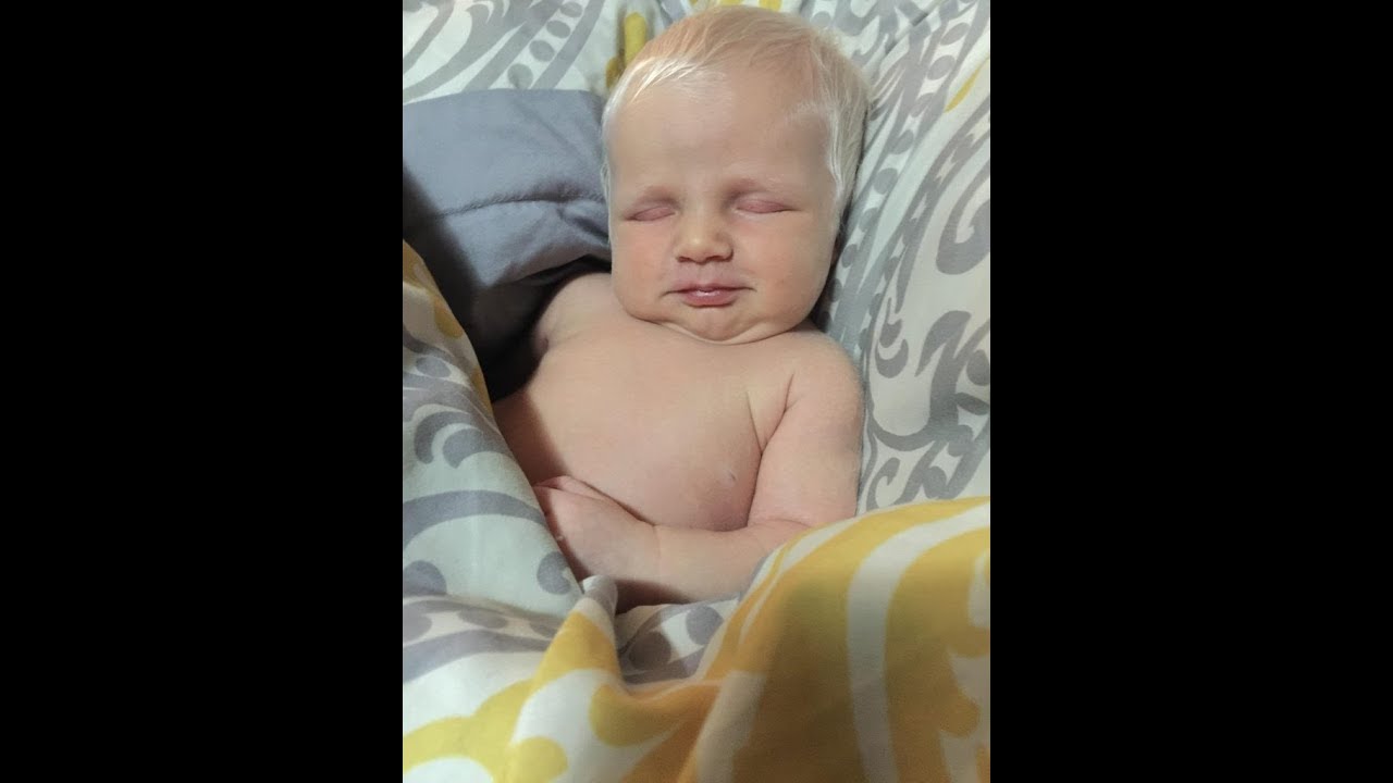 "Newborn Baby Dubbed 'Prince Charming' Due to Full Head of White Hair". ll - Puppy Blog