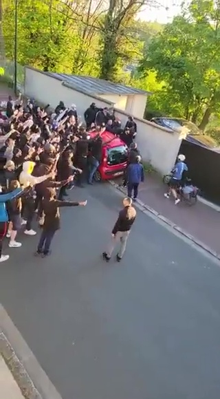 Fans mobbed outside Neymar's Paris home