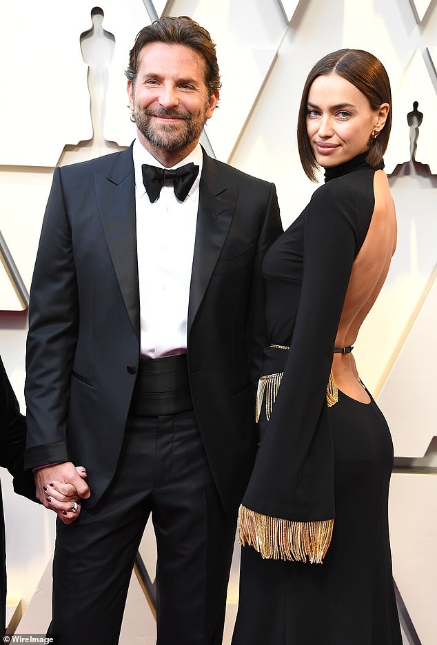 Ex: Irina tiene una hija llamada Lea de Seine, de seis años, con su ex pareja Bradley Cooper, de 48 años; la estrella de la pasarela y el actor salieron desde 2015 hasta 2019; vistos juntos en los Premios de la Academia el 24 de febrero de 2019 en Hollywood