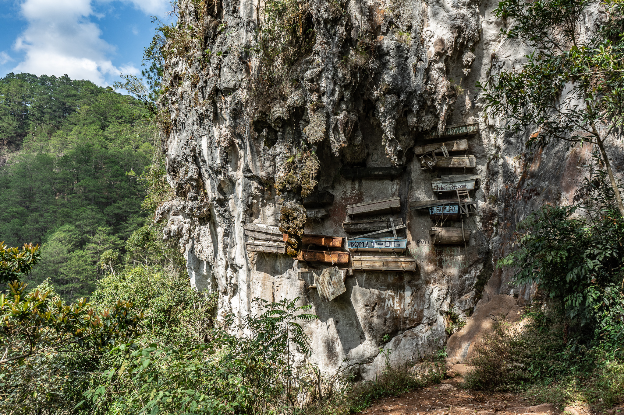 Dark Tourism: The Hanging Coffins of Sagada - Travel Tramp