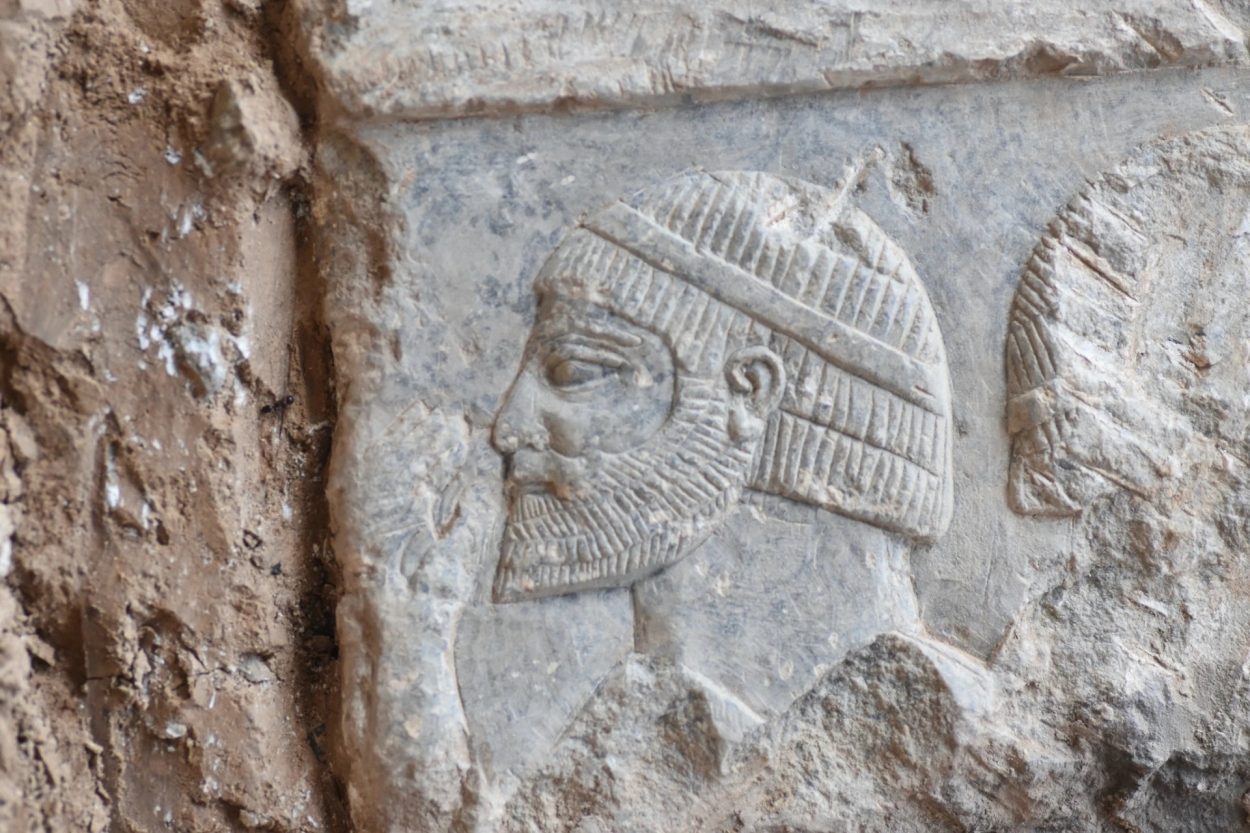 Archaeologists uncover 2,700-year-old intricate rock carvings in ancient  Nineveh
