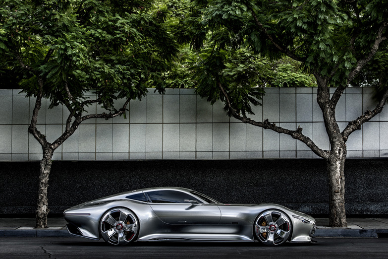 Exquisite virtual reality: Mercedes-Benz AMG Vision Gran Turismo