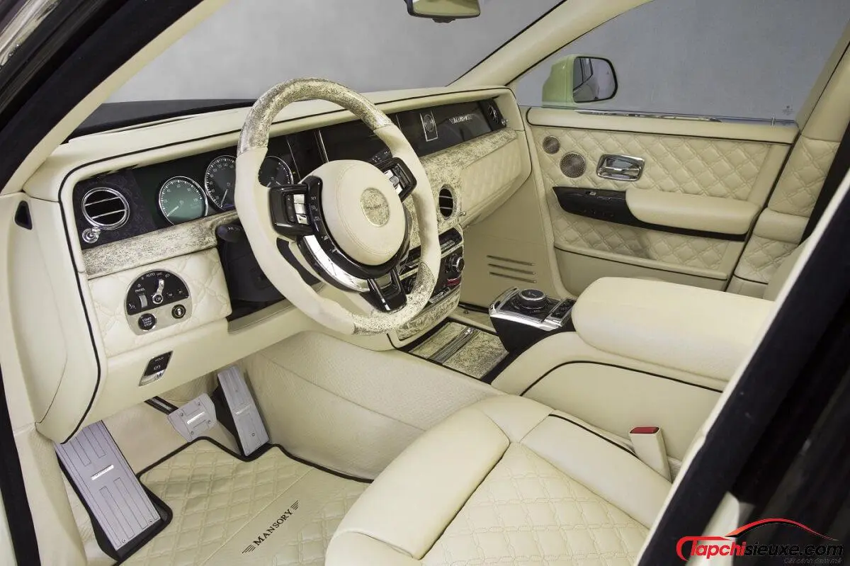 Rapper Drake sắm Rolls-Royce Phantom VIII với biểu tượng cú vàng, mắt gắn kim cương thay logo Spirit of Ecstasy