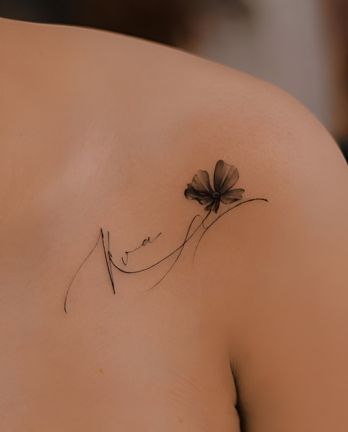 Charming And Fortunate Female Clover Tattoo Designs