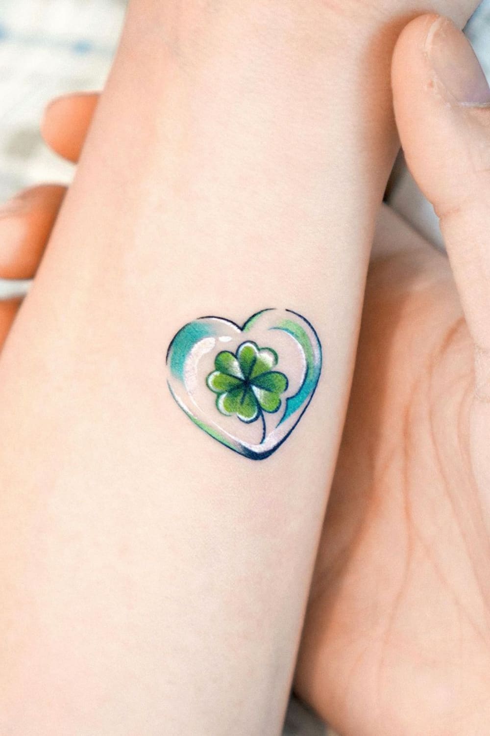 Charming And Fortunate Female Clover Tattoo Designs