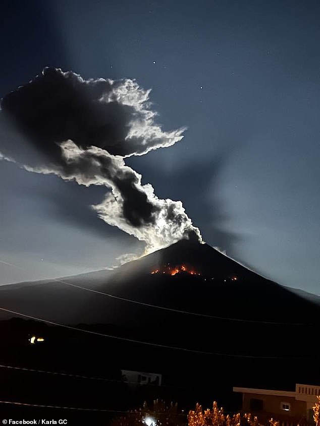 Karla García told DailyMail.com that she and her boyfriend have picked up photography as a hobby since moving in together in Atlixco, Puebla. Their home is near the Popocatépetl volcano, which is active. The couple takes advantage of eruptions to take photos and videos
