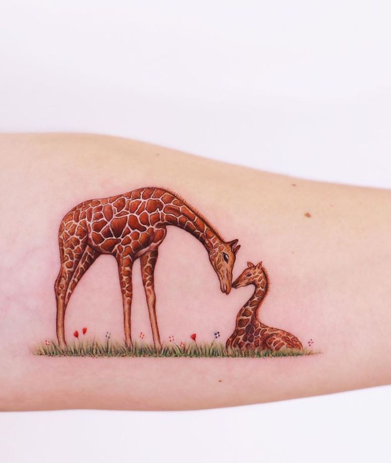 Cute minimalist watercolor tattoos you can't miss in 2023