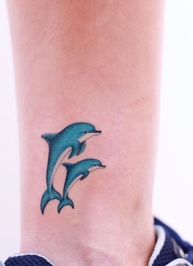 Cute minimalist watercolor tattoos you can't miss in 2023