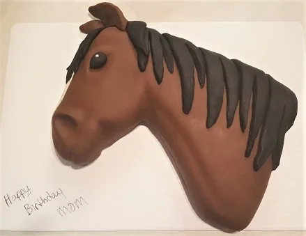 Simple horse head chocolate cake