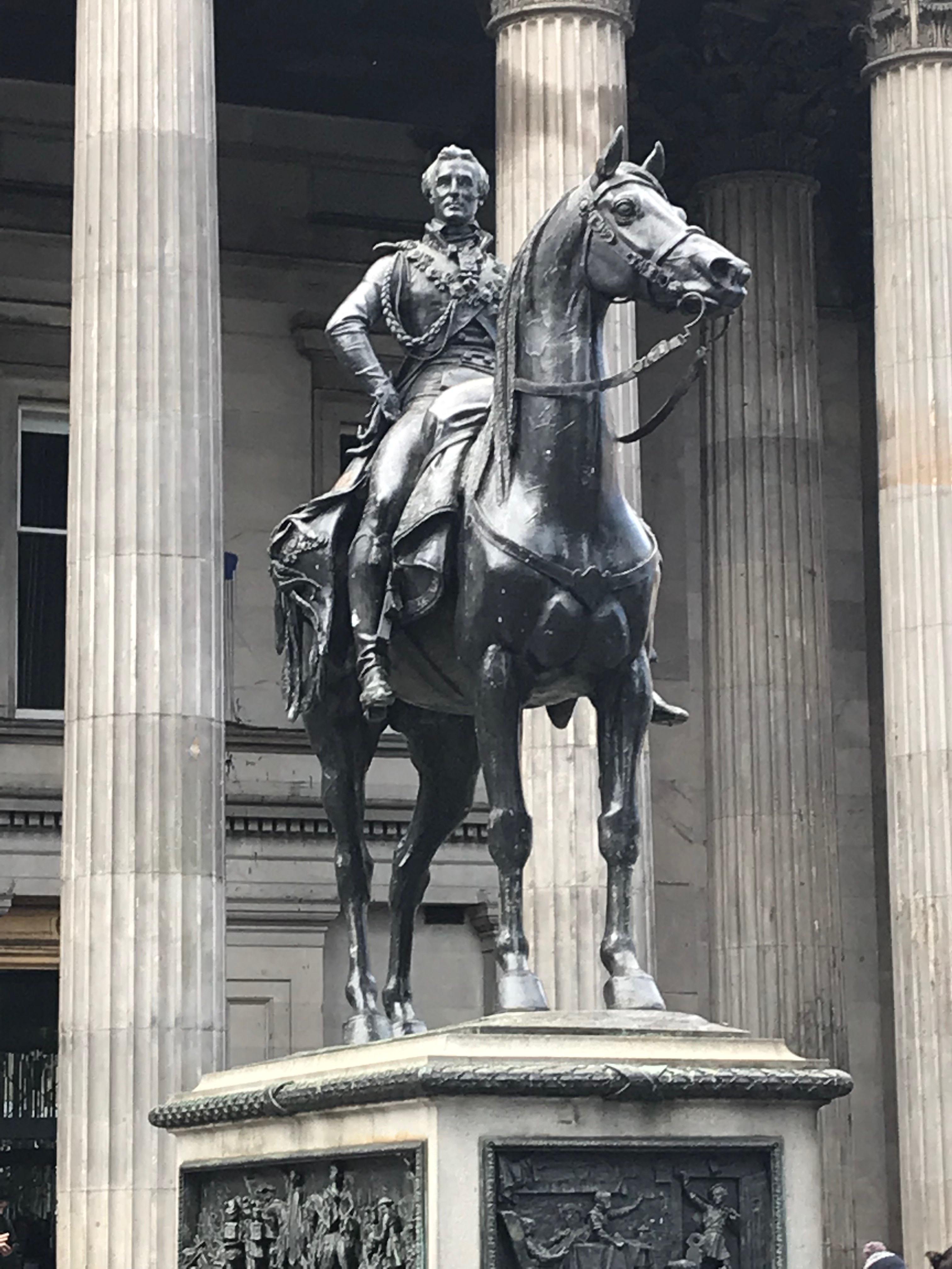 Glasgow punters puzzled as iconic Duke of Wellington statue spotted WITHOUT  famous cone hat on - and locals say 'it doesn't look right' | The Scottish  Sun