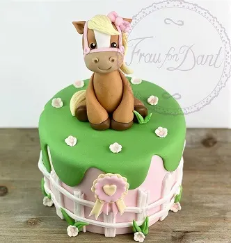 Palomino horse cake for kids