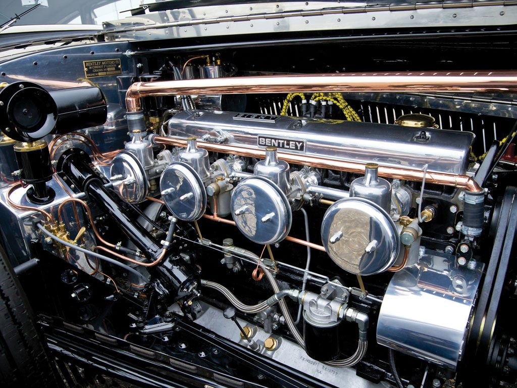 lamtac close up of the classic bentley supercar dubbed the green train the car changed world history 6532a7fe704eb Close-Up Of The Classic Bentley 1930 Supercar, Dubbed The 'Green Train', The Car Changed World History