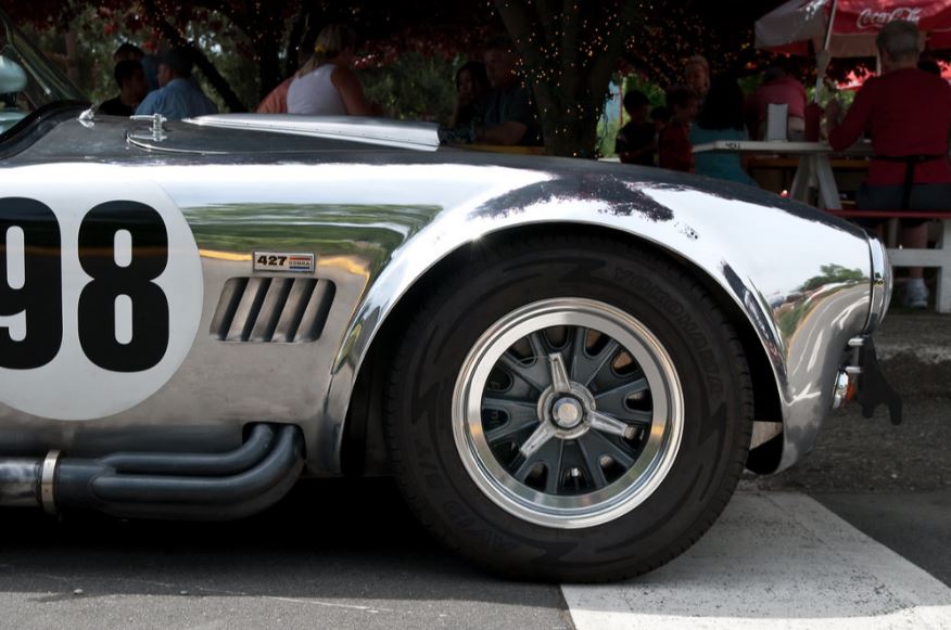 lamtac discover the charming elegance of the shelby cobra roadster with its entire exterior silver plated 652d561339e74 Discover The Charming Elegance Of The 1967 Shelby Cobra 427 Roadster With Its Entire Exterior Silver-Plated