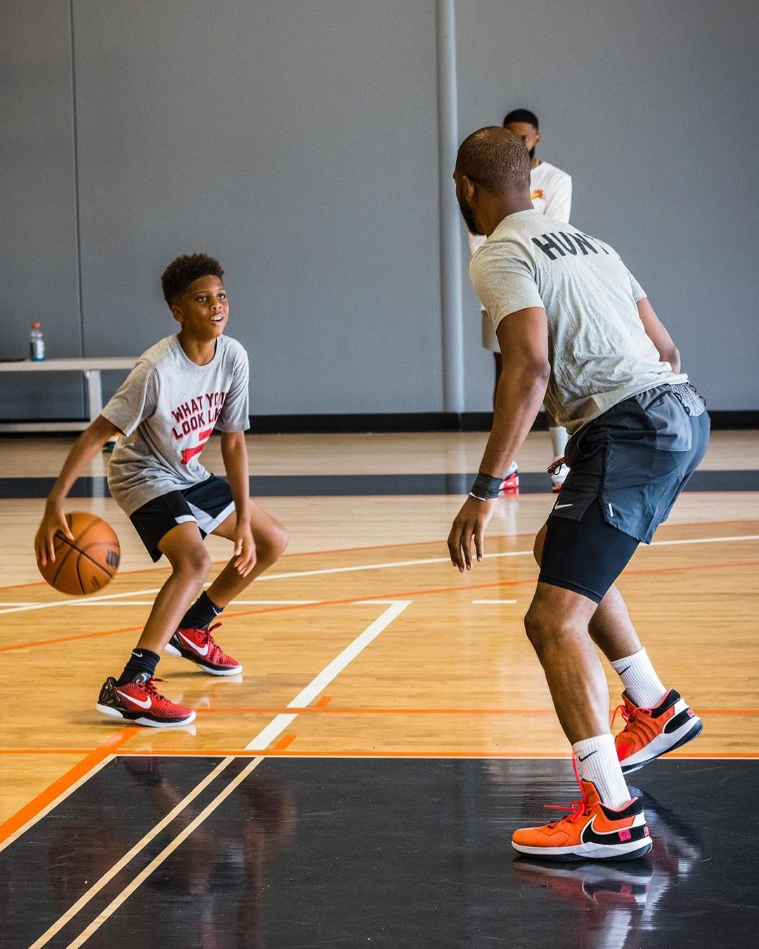 Training His Son to the Art of Basketball – amazingsportsusa.com
