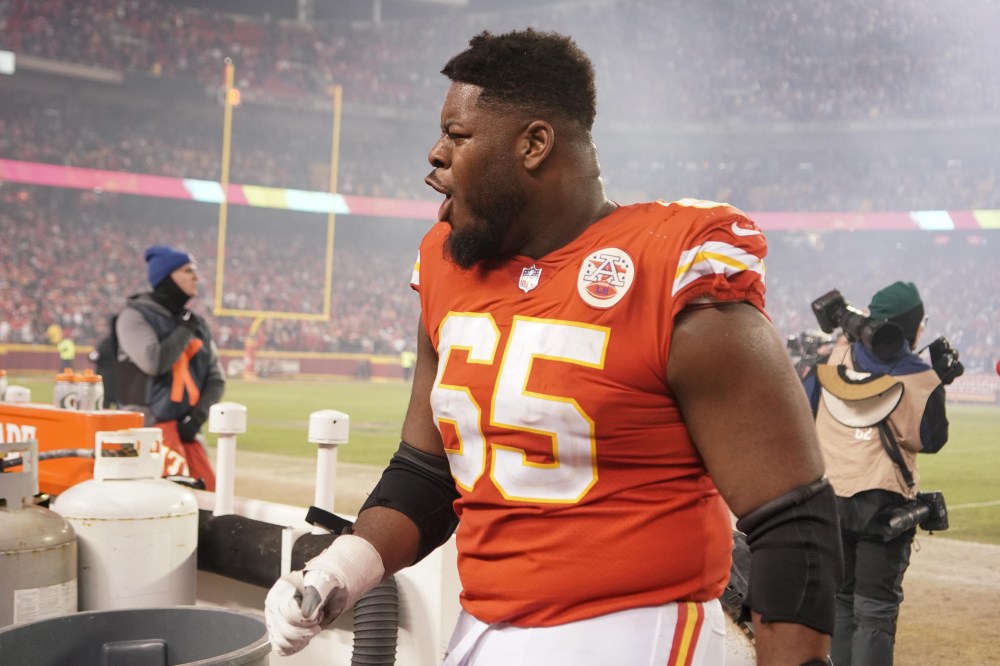 Chiefs guard Trey Smith: Backup offensive line 'doing a great job'