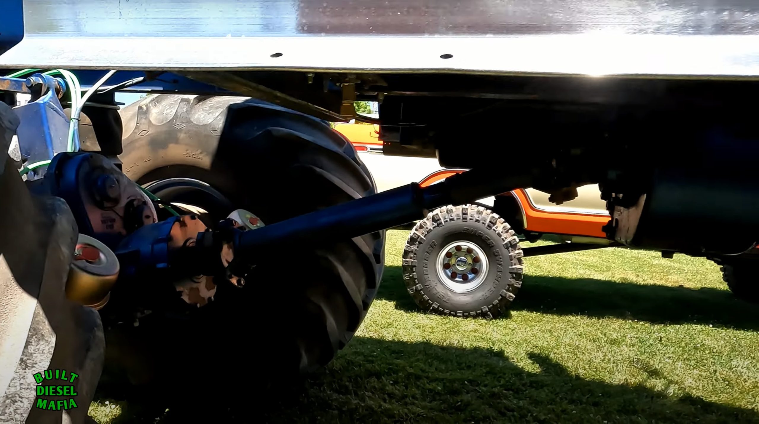 lamtac close up of abfi super monster truck selling king of the road peterbilt revived in 6545f80dcc792 Close-Up Of ABFI - 1986 Super Monster Truck Selling "king Of The Road" Peterbilt 6×6 Revived In 2023