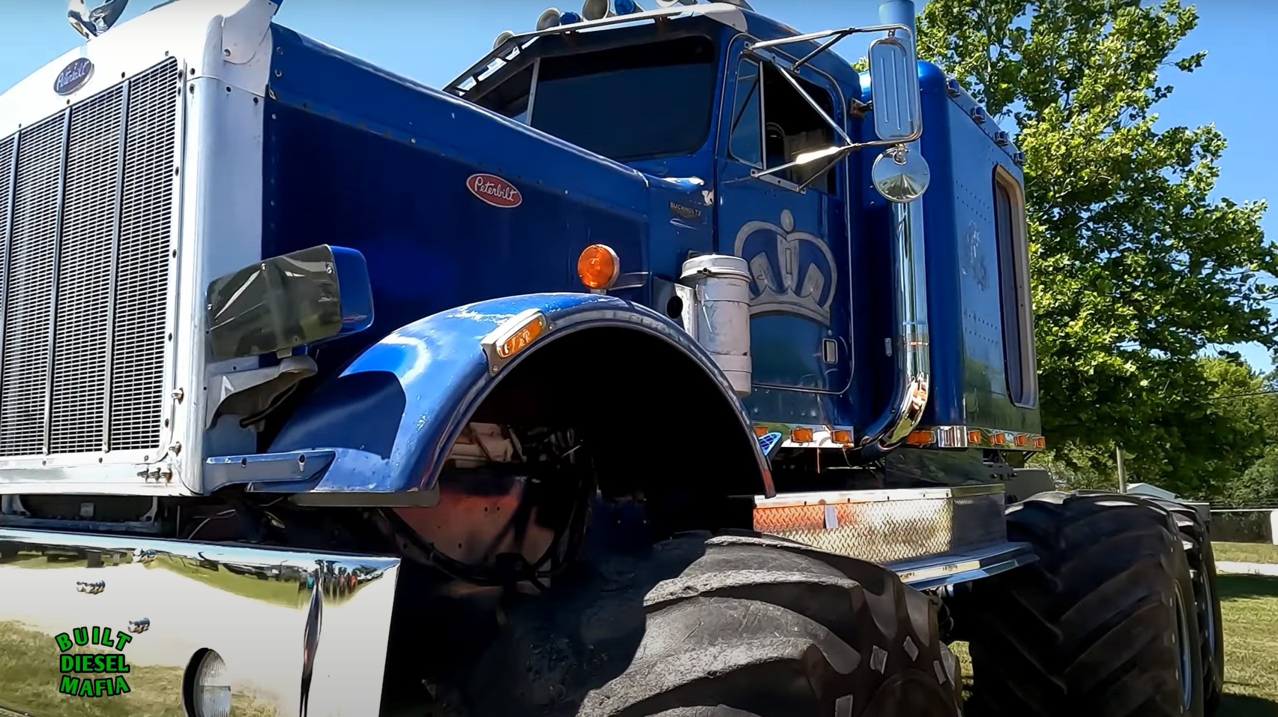 lamtac close up of abfi super monster truck selling king of the road peterbilt revived in 6545f80fabf56 Close-Up Of ABFI - 1986 Super Monster Truck Selling "king Of The Road" Peterbilt 6×6 Revived In 2023