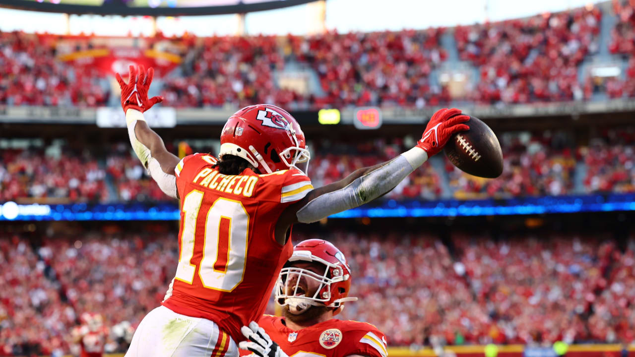 Kansas City Chiefs defeat Los Angeles Chargers for sixth-straight win