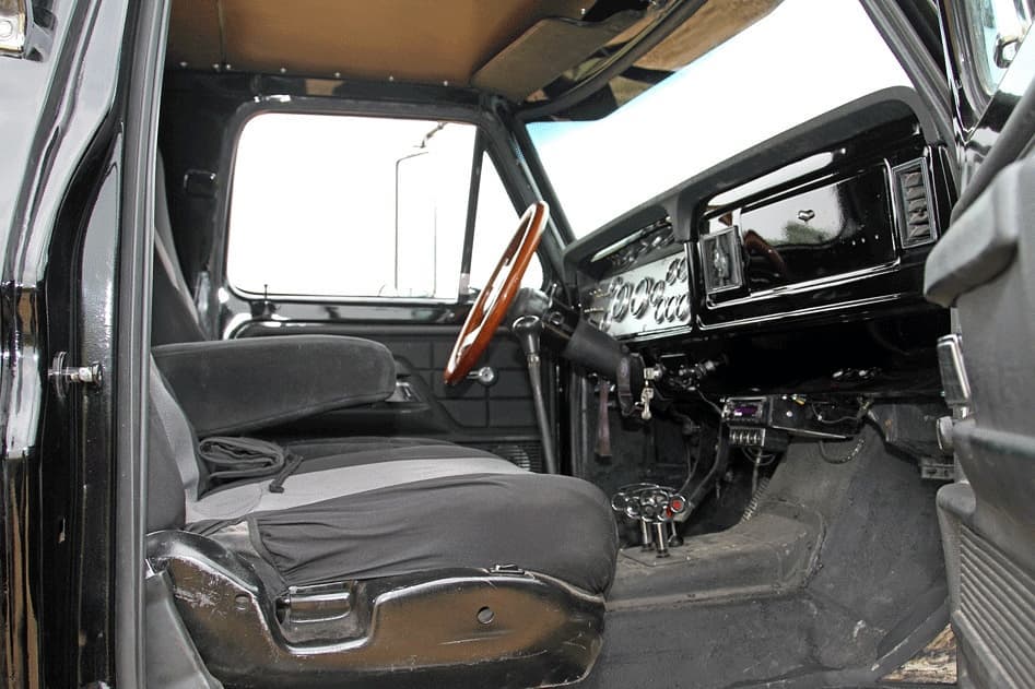 Unveiling the Legacy: The 1975 Ford F-350 Crew Cab Custom Dually 4x4