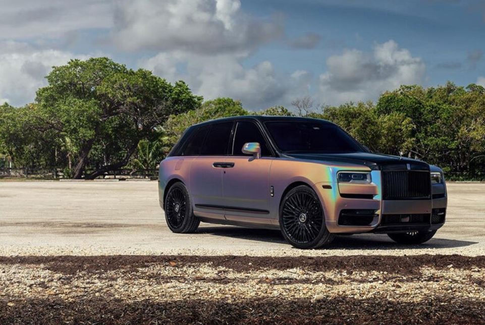 Wrap Rolls Royce Cullinan Mansory