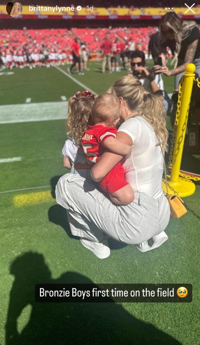 Patrick Mahoмes thrilled that his son, Bronze, attended his first Chiefs gaмe Sunday