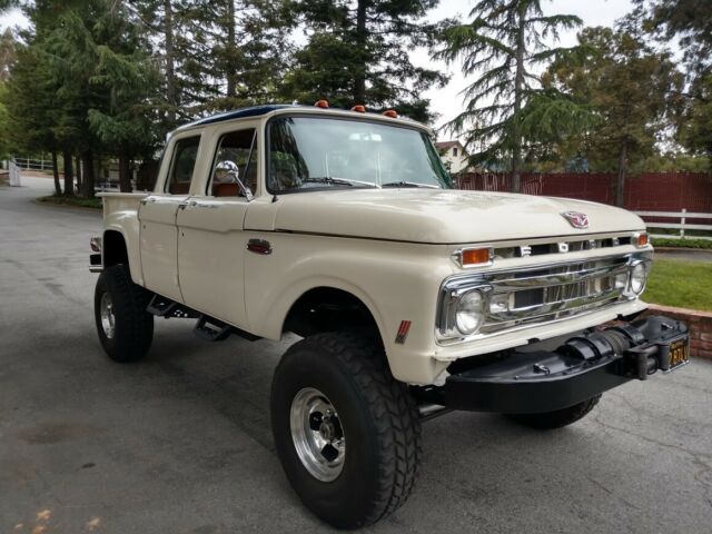 1961 Ford F-250 Crew Cab Custom 4x4