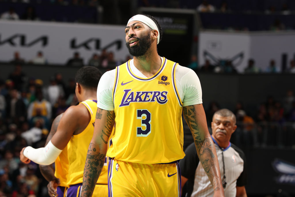 Anthony Davis has 3rd career triple-double, Lakers beat Hornets 124-118 – NBC Los Angeles