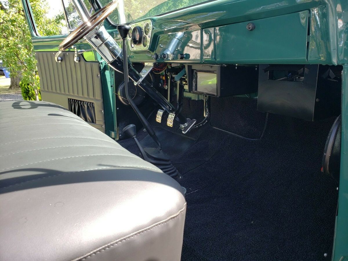 A Glimpse into the 1953 F100 Built On F600 Chassis Diesel 4x4