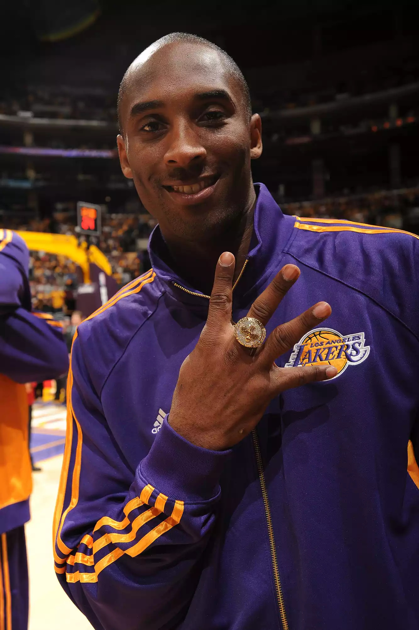 Kobe Bryant #24 of the Los Angeles Lakers shows off his 2009 NBA Championship ring before the season opener against the Los Angeles Clippers 2009