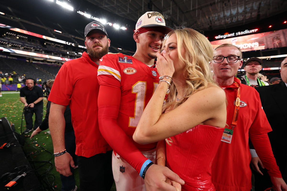 Everyone's Loving Text Message Patrick Mahomes Sent His Wife - The Spun:  What's Trending In The Sports World Today