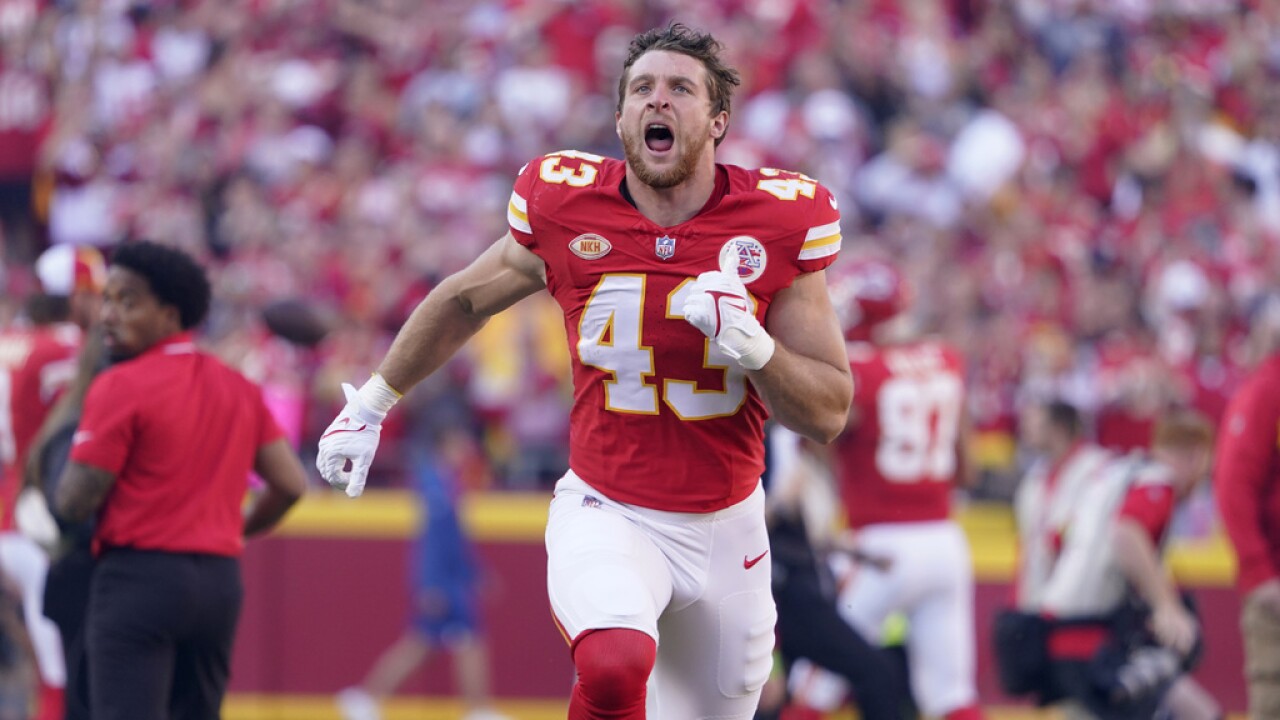 LB Jack Cochrane sees most extensive action on defense as Chiefs' injuries  mount