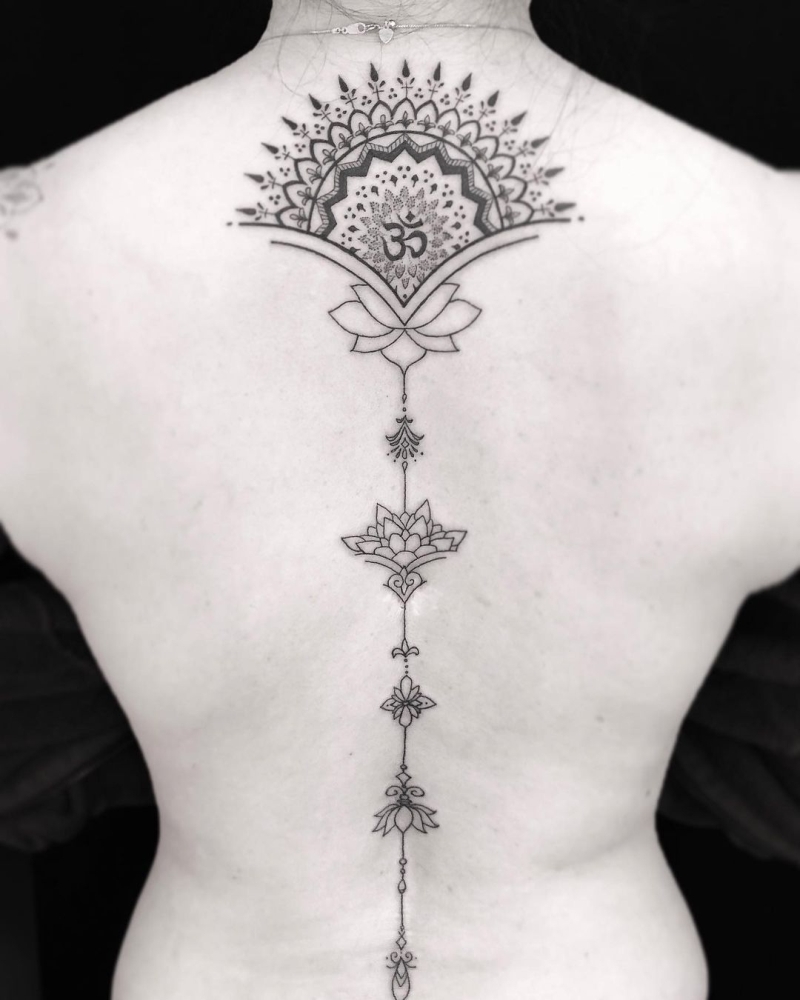 creative spine tattoo @reikotattoo 3a