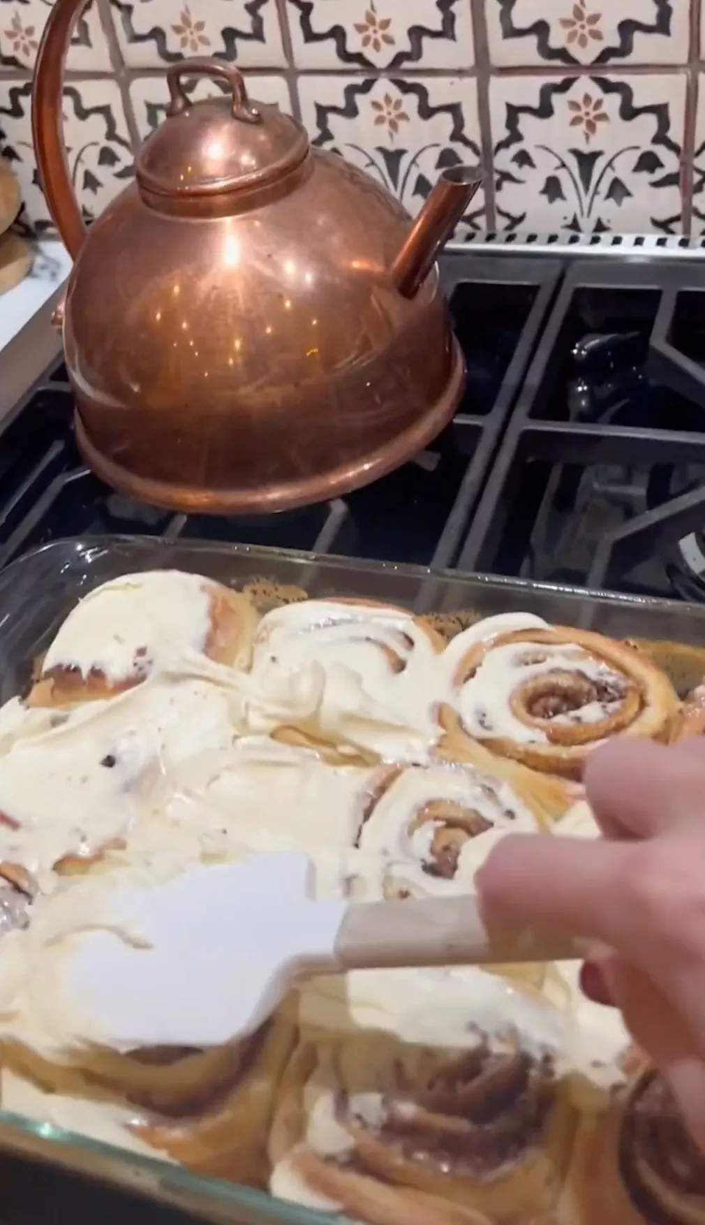 Taylor Swift, Cinnamon Rolls