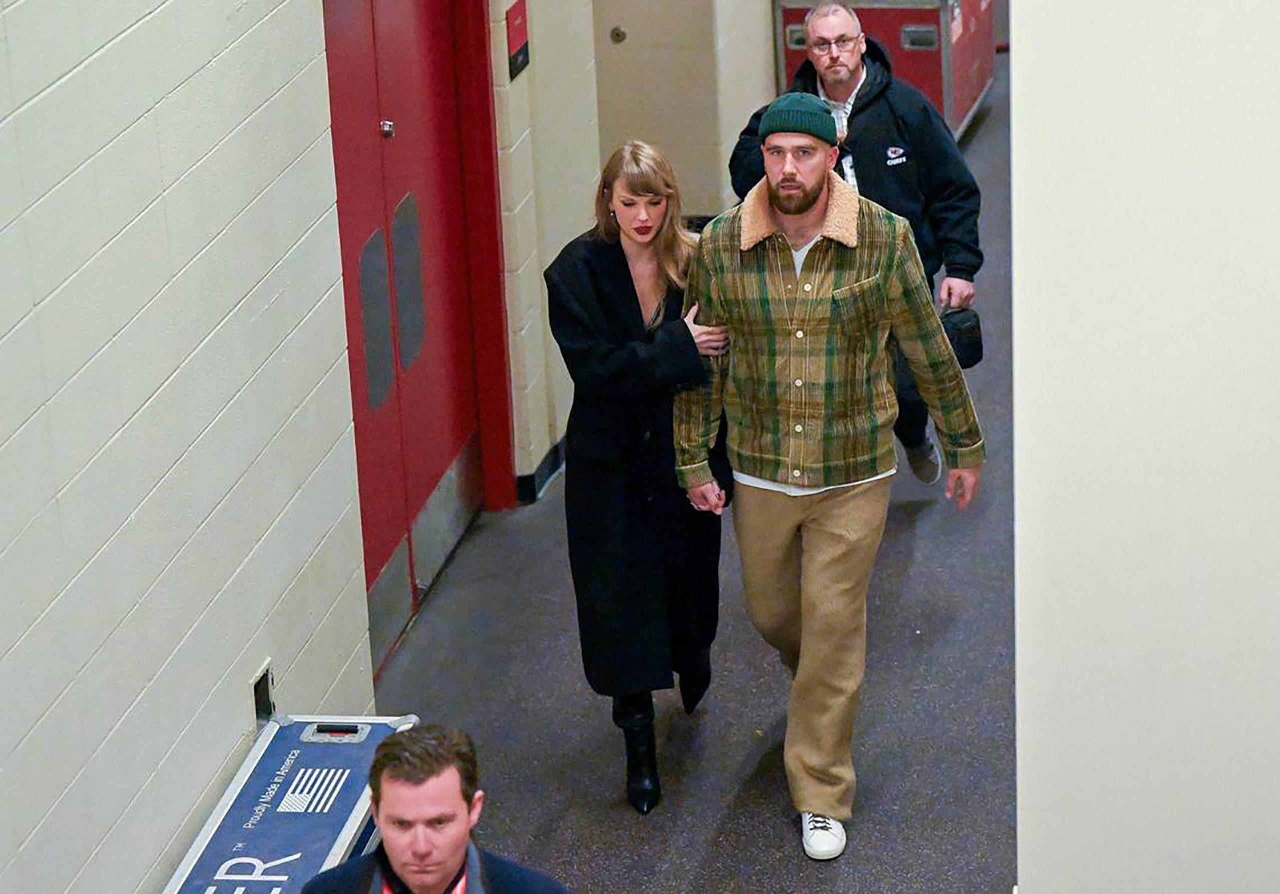 Fans predict that Swift's boyfriend, NFL star Travis Kelce, has something to do with the mark