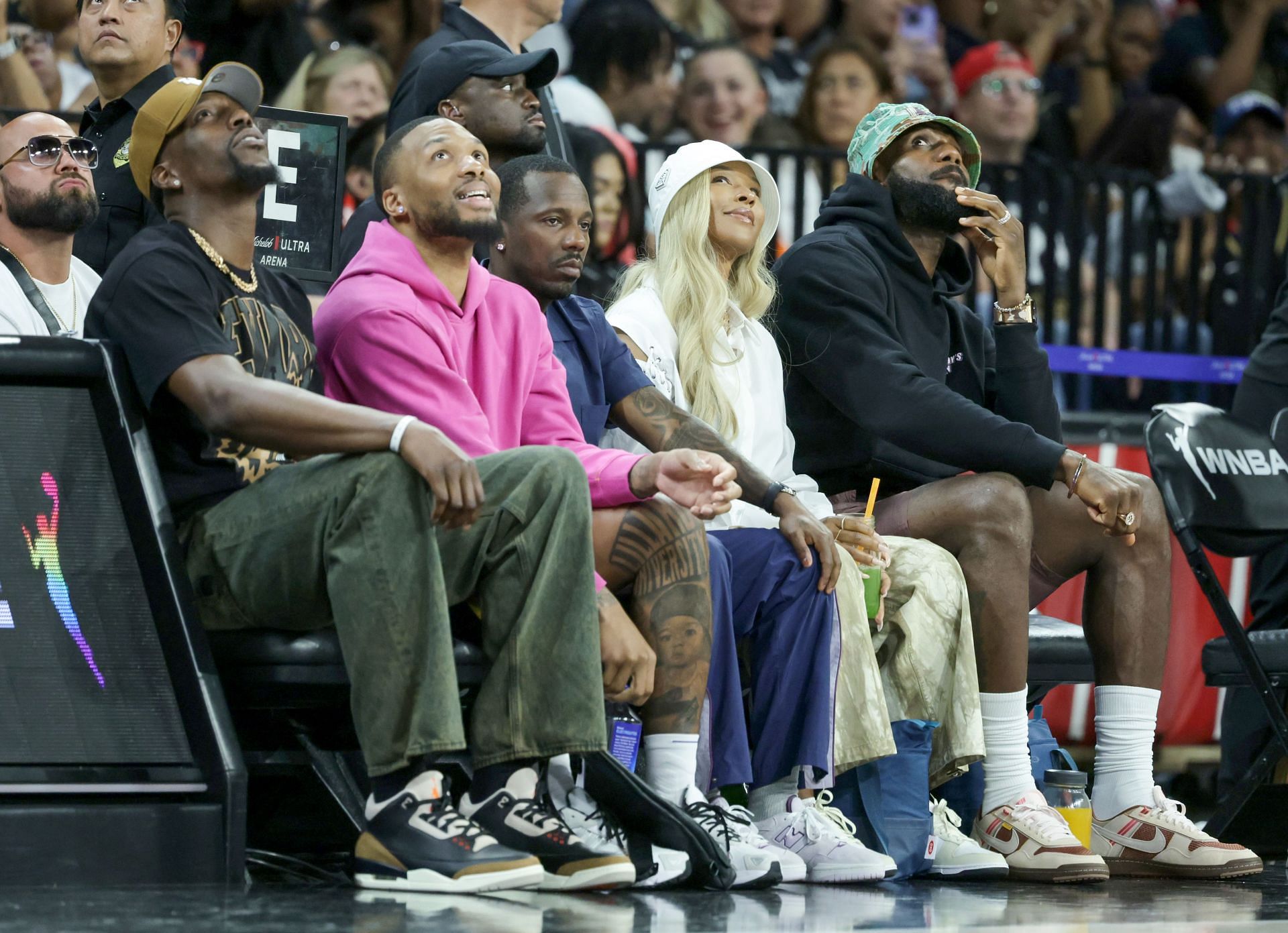Crown her Ayeee!" - LeBron James calls wife Savannah 'best friend' with  touching caption as NBA power couple attends WNBA game