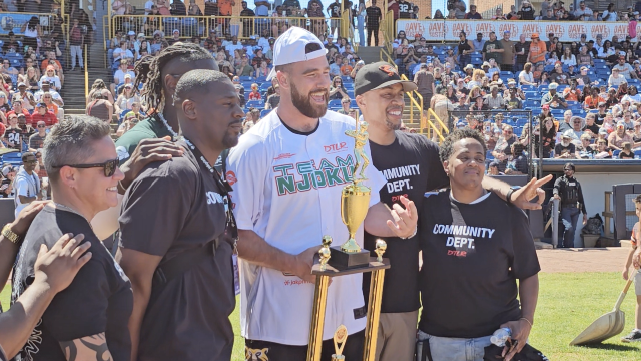 Travis Kelce wins Home Run Derby at David Njoku Celebrity Softball Game