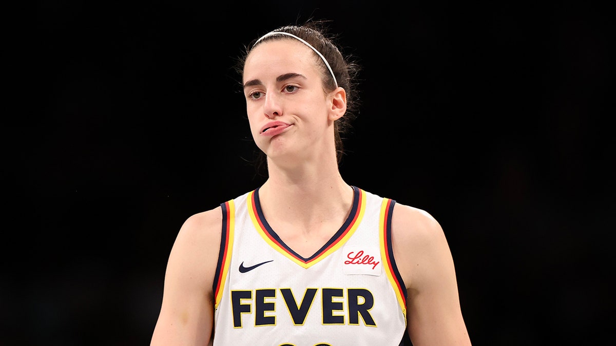 Caitlin Clark struggles in Fever's loss to Liberty in wake of controversial game | Fox News