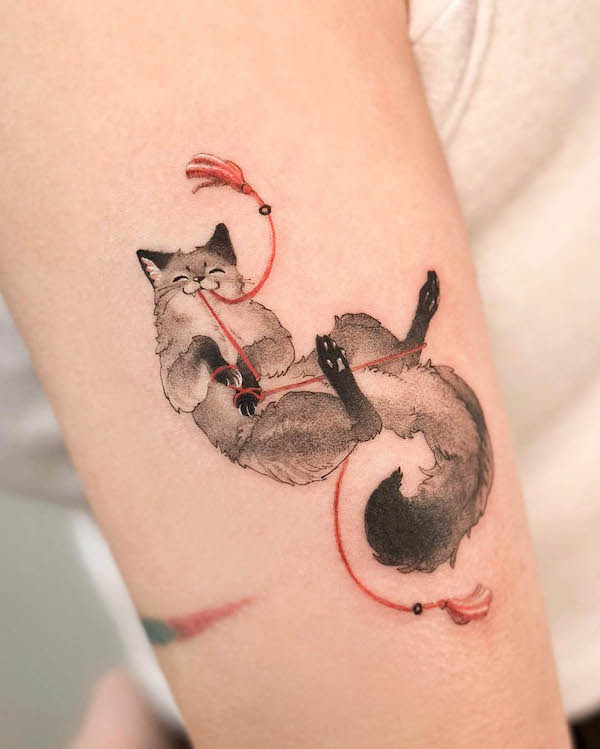Cute little fox tattoo by @yusoo.tattoo