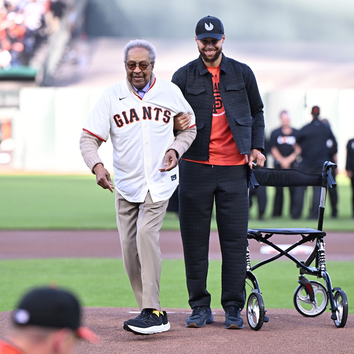 MLB on X: "Steph Curry helped Dr. Clarence B. Jones throw out the first  pitch at the Yankees-Giants game tonight ️ Dr. Jones was a speechwriter  for Dr. Martin Luther King Jr.