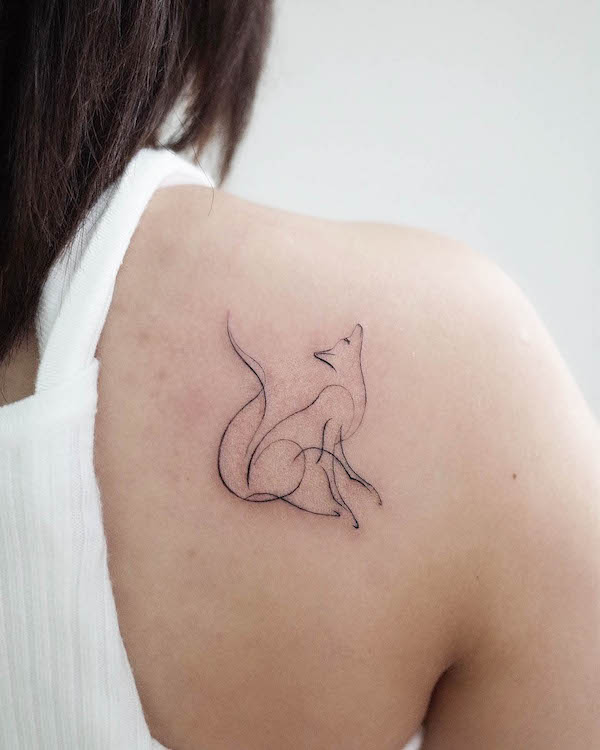 Simple outlined fox tattoo by @seung_tattoo