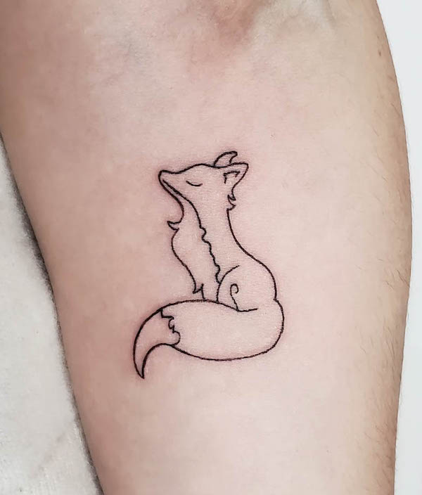 Minimalist fox outline tattoo by @ivy_inks