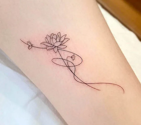 Small lotus tattoo by @yeowool_tattooer