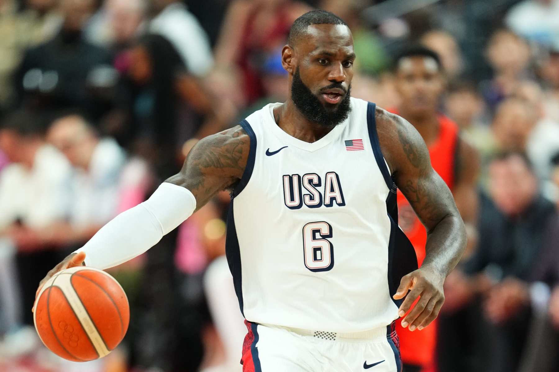 Steph Curry, LeBron James, Anthony Davis Impress Fans in Team USA Win vs.  SGA, Canada | News, Scores, Highlights, Stats, and Rumors | Bleacher Report