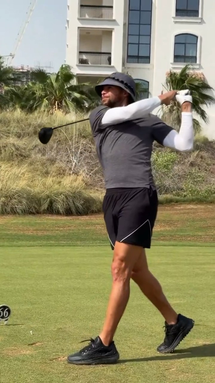 Steph Curry, Jason Tatum, and Devin Booker Golfing in Abu Dhabi! 