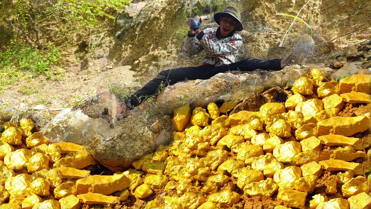 OMG Lucky Lucky Day! Mining Gold - Finding and digging gold. - YouTube