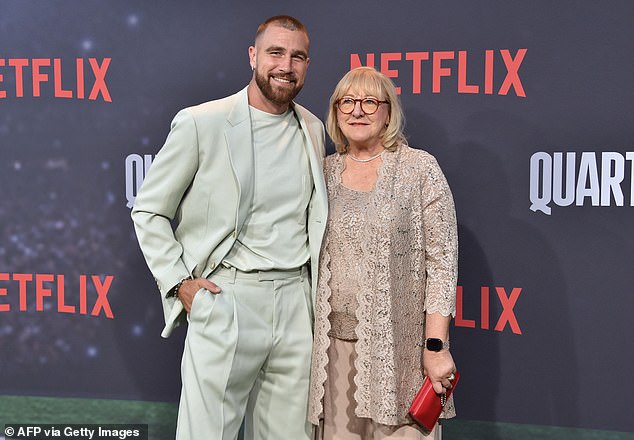 Travis Kelce left an adorable message for mom Donna after signing her Chiefs jersey