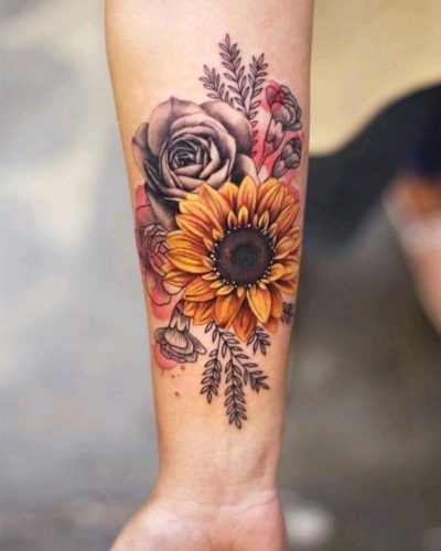 Explore 17 Enchanting Sunflower &#038; Rose Tattoo Ideas 2024 – Body Art Inspirations