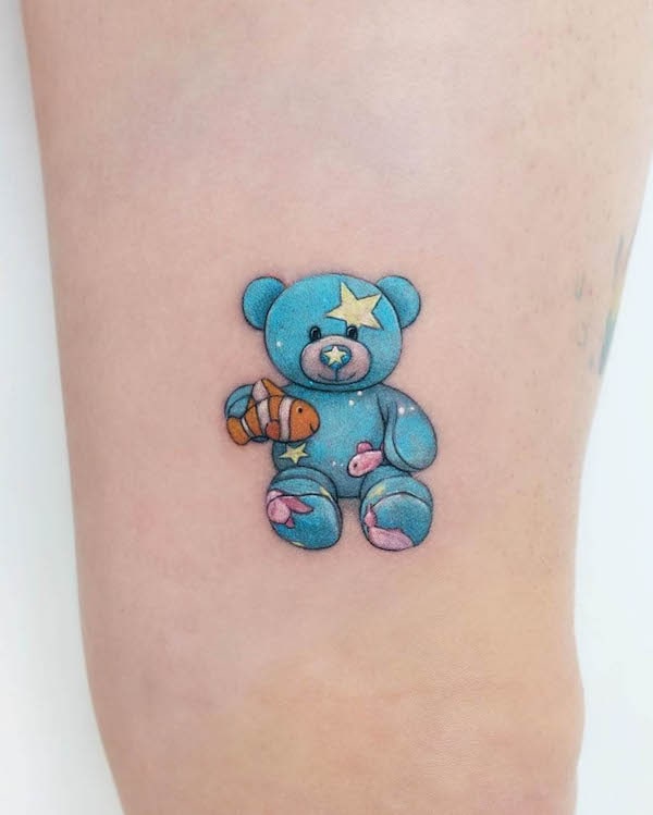 Ocean-themed bear tattoo by @zeeyo_tattoo