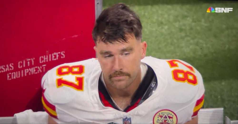 Travis Kelce looking sad on Chiefs' bench had fans worried